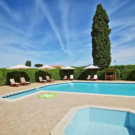 Podere Tre Cipressi Aparthotel Campiglia Marittima
