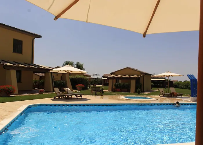 מלון דירות Podere Tre Cipressi 3*