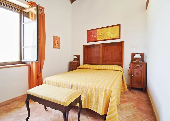 מלון דירות Podere Tre Cipressi 3*